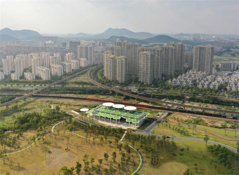 融于体育公园的健身中心【Fitness center integrated in Sports Park】.jpg