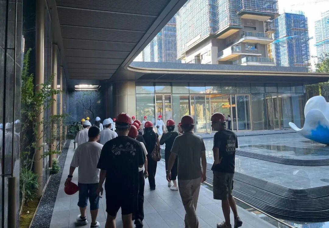 “惠风和院”项目部迎来政校企行联合主题党日活动